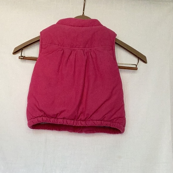 Carters 2T pink corduroy vest with colored snaps and gray warm lining - Picture 2 of 4